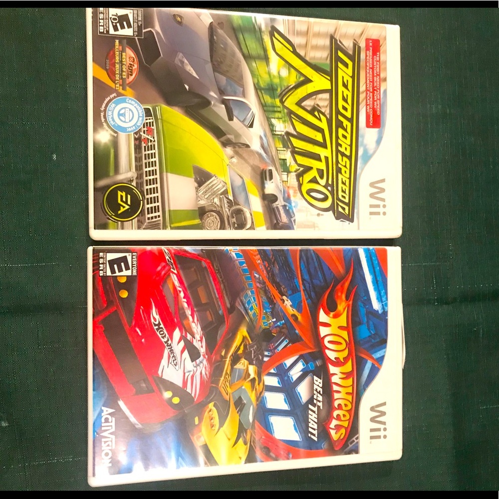 Bundle of 2 Wii games Nitro speed & Hot wheels